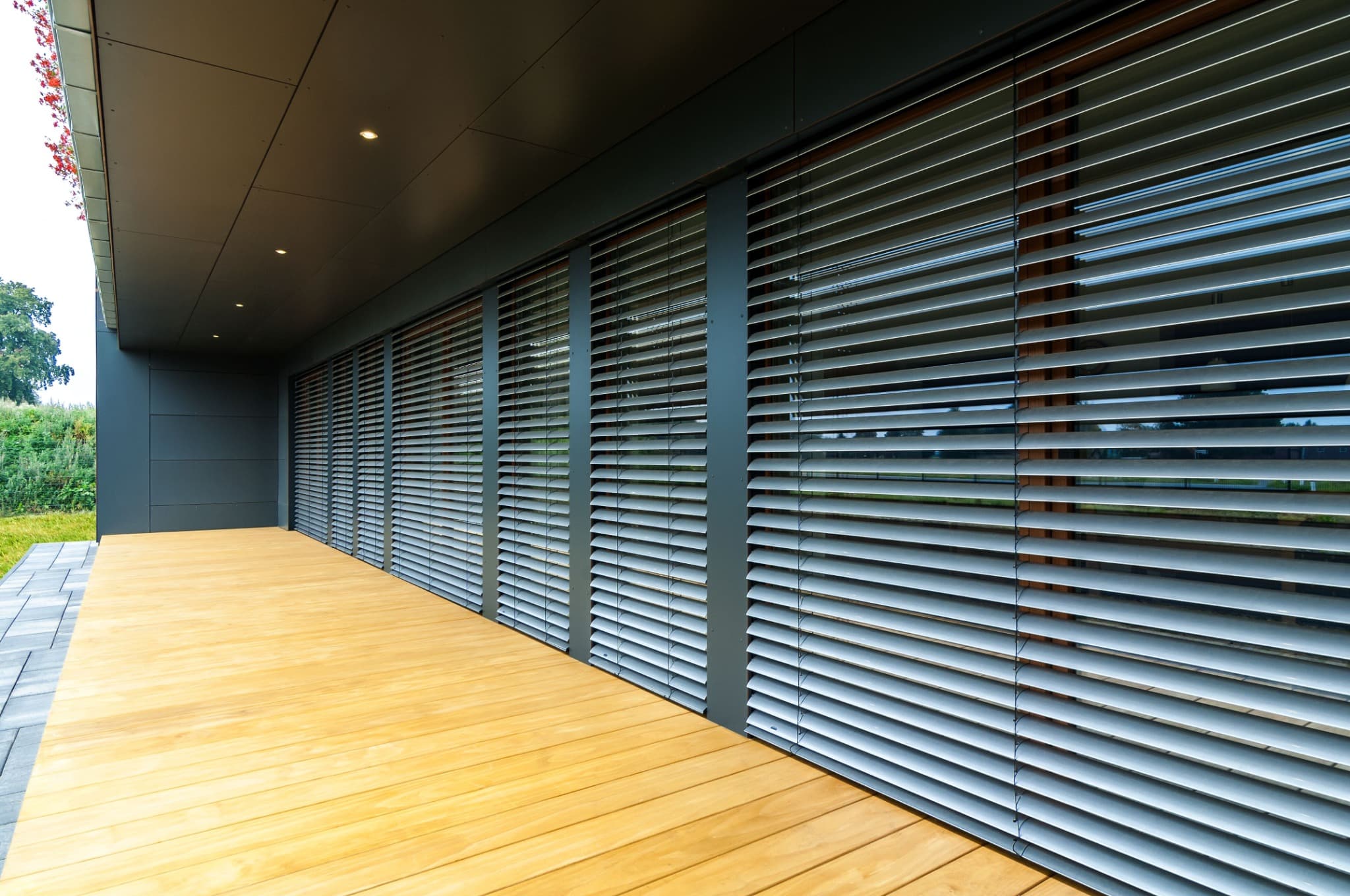 Moderne woning met ROMA buitenlamellen